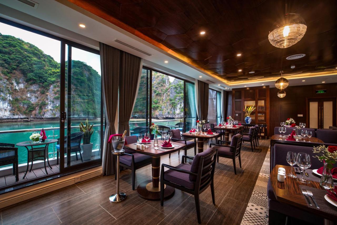 Stellar Of The Seas Cruise Hotel Ха Лонг Екстериор снимка